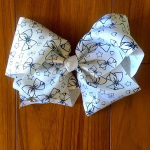 Jojo Siwa bow